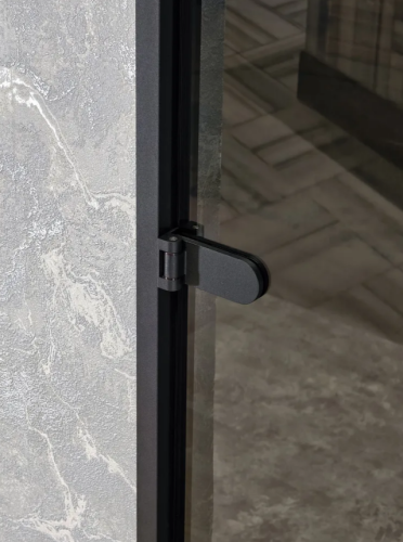 Дверь для хамам и сауны Gratec Estri Black Premium, чёрные короб и фурнитура, серое прозрачное закаленное стекло 8 мм фото 5